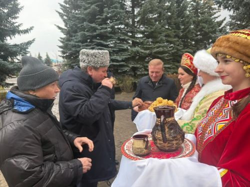 В Дрожжановском районе РТ состоялась презентация книги о Заки Нури
