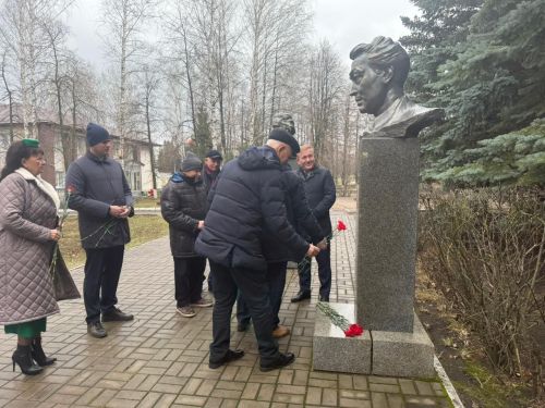 В Дрожжановском районе РТ состоялась презентация книги о Заки Нури