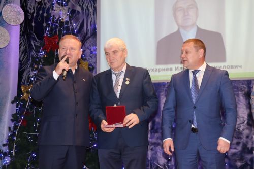 Слет передовиков сельского хозяйства и перерабатывающей промышленности в Дрожжаном -2025