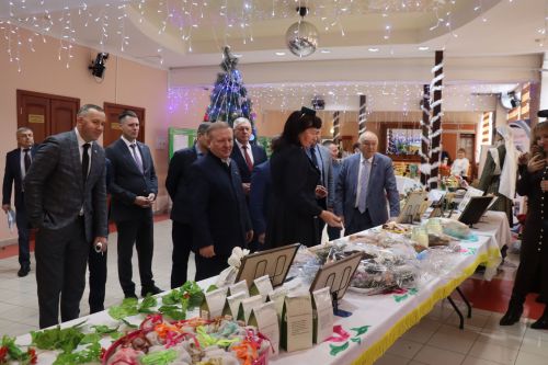 Слет передовиков сельского хозяйства и перерабатывающей промышленности в Дрожжаном -2025