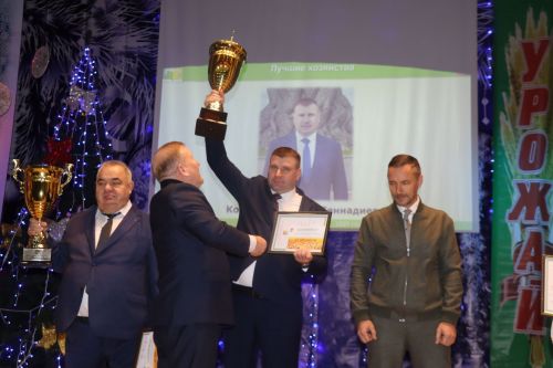 Слет передовиков сельского хозяйства и перерабатывающей промышленности в Дрожжаном -2025
