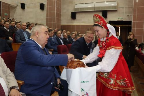 Слет передовиков сельского хозяйства и перерабатывающей промышленности в Дрожжаном -2025