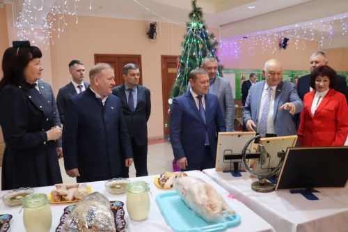 Слет передовиков сельского хозяйства и перерабатывающей промышленности в Дрожжаном -2025