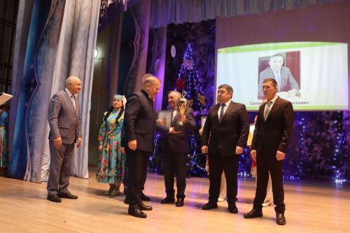 Слет передовиков сельского хозяйства и перерабатывающей промышленности в Дрожжаном -2025