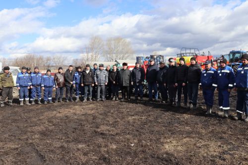 Готовность техники к проведению весенне-полевых работ в Дрожжаном - 2025 года