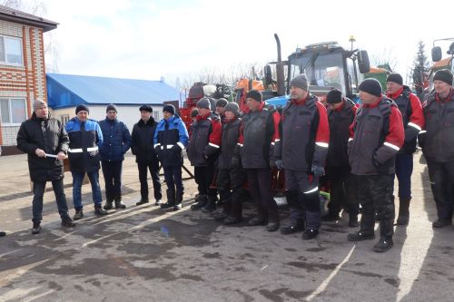 Готовность техники к проведению весенне-полевых работ в Дрожжаном - 2025 года