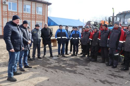 Готовность техники к проведению весенне-полевых работ в Дрожжаном - 2025 года