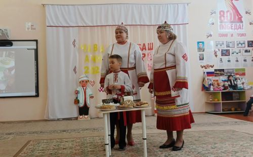 Юные таланты чувашской культуры: в Дрожжановском районе прошел конкурс «Чаваш ачи-2025» и «Чаваш хере-2025