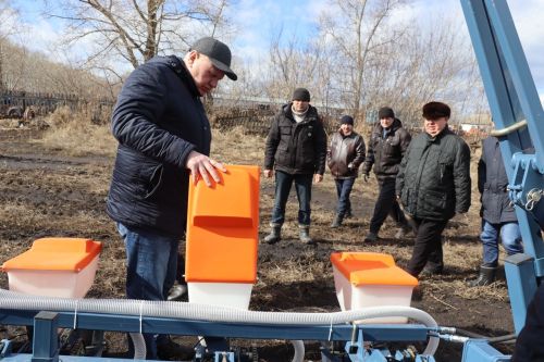 Готовность техники к проведению весенне-полевых работ в Дрожжаном - 2025 года