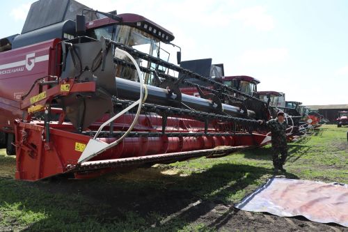 В Дрожжановском районе РТ состоялся парад комбайнов-2025