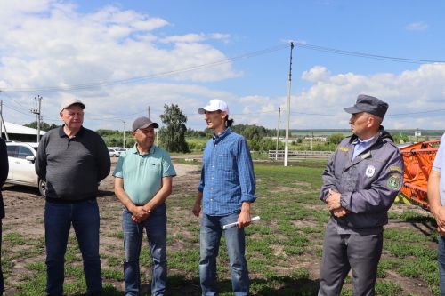 В Дрожжановском районе РТ состоялся парад комбайнов-2025
