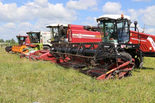 В Дрожжановском районе РТ состоялся парад комбайнов-2025