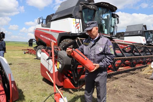 В Дрожжановском районе РТ состоялся парад комбайнов-2025