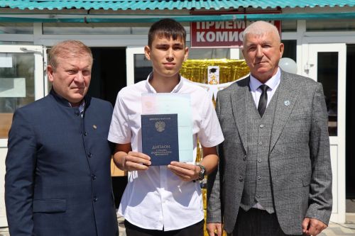 Вручение дипломов в техникуме Дрожжановского района -2026