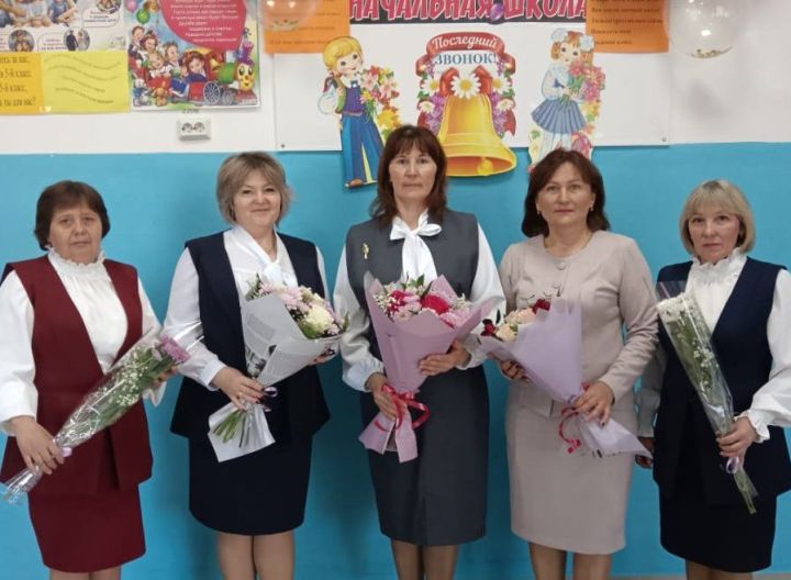 Чуваш Бизнәсе мәктәбе укучылары мөгаллимнәре турында язалар