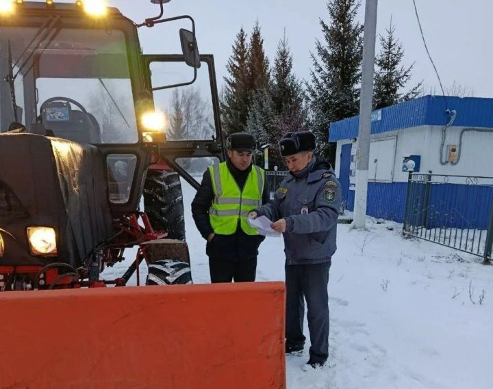 В Старочукалинском сельском поселении Дрожжановского района РТ прошел техосмотр техники