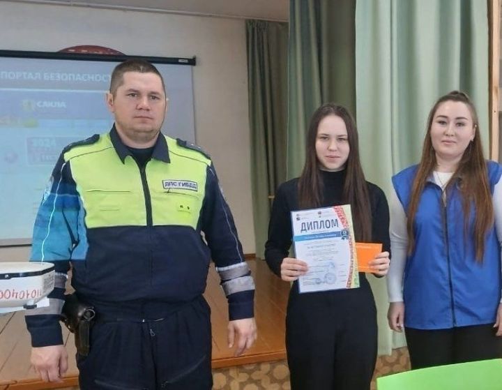 Ученица Старочукалинской школы награждена Дипломом и подарочным сертификатом от «Ситилинк»
