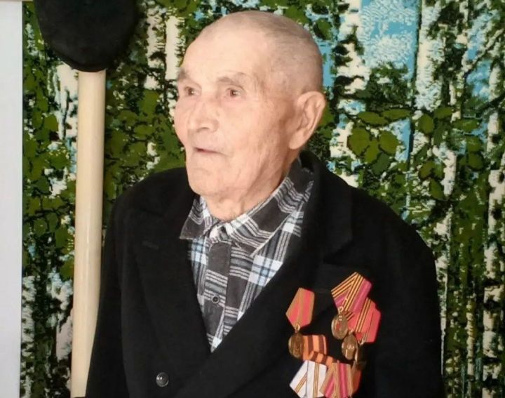 Чүпрәледән Матак авылында гомер кичерүче Лазарь Степанович Мадюкин 94 яшьлеген билгеләде