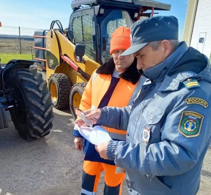 В ДРСУ “Дрожжановский” провели техосмотр 21 единицы спецтехники
