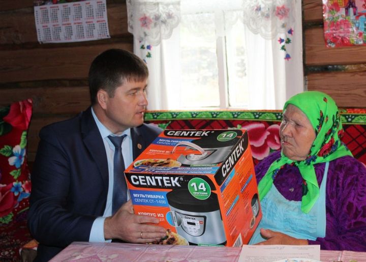Жительнице села Матаки Дрожжановского района исполнилось 90 лет