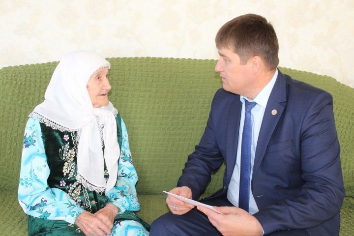 Жительница села Мочалей Дрожжановского района отметила 95-летие
