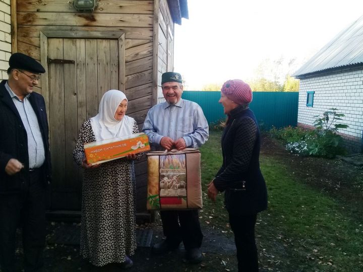 В Дрожжановском районе поздравляют пожилых
