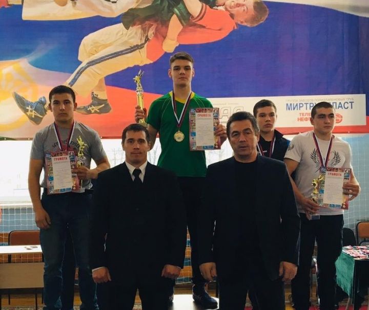 Малоцильнинский борец Наиль Низамов  стал чемпионом Российской Федерации