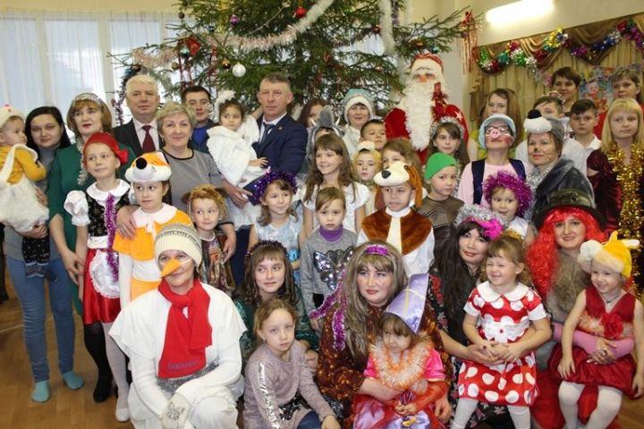 В приюте "Тёплый дом" Дрожжановского района прошло новогоднее представление