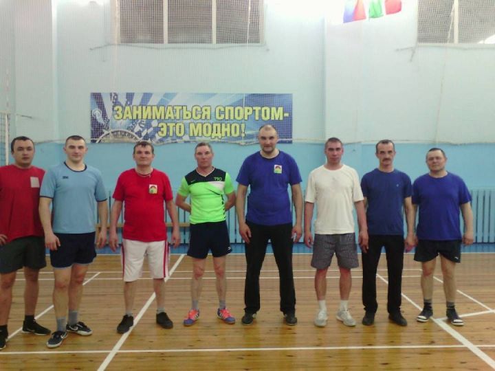 Определены сильнейшие команды по волейболу в Дрожжаном
