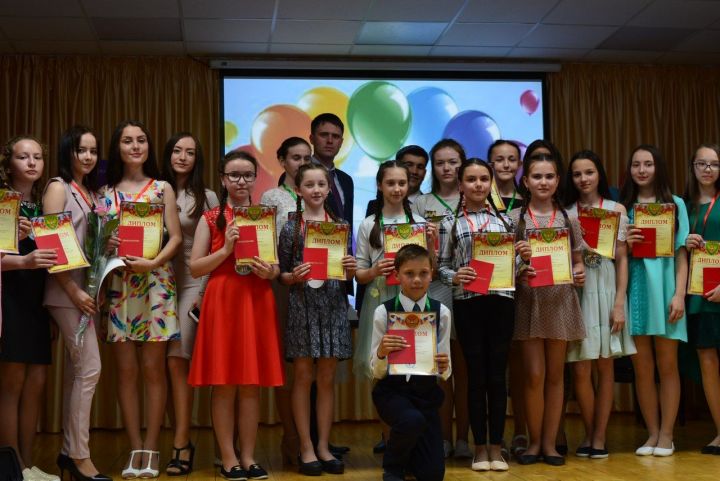 В  школе искусств Дрожжановского района состоялся выпускной творческий концерт