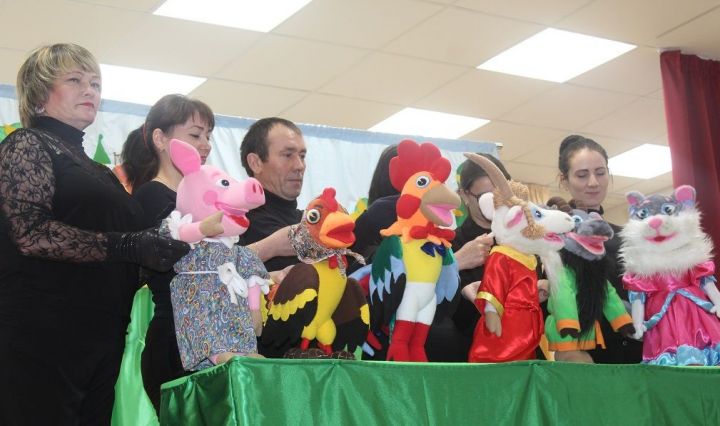 В день защиты детей  для дрожжановских ребят был организован кукольный театр