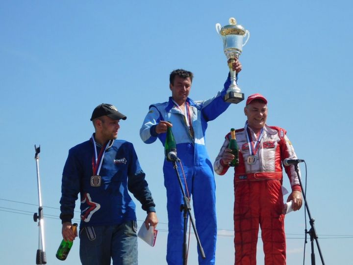 Нияз Хафизов  победитель межрегиональных соревнований по любительскому автокроссу