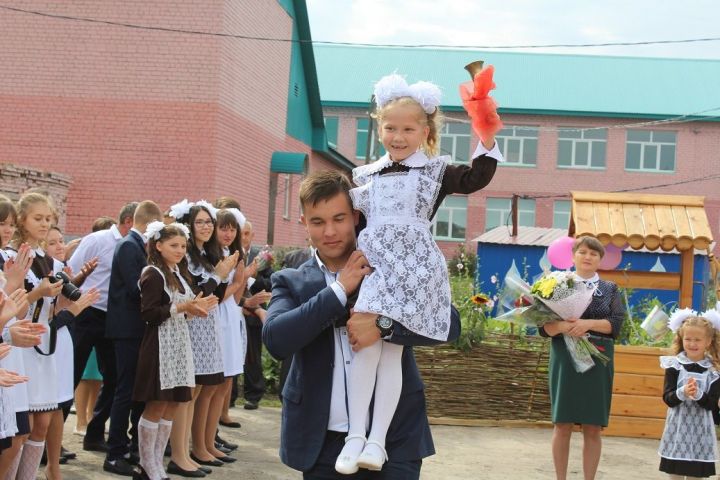 Здравствуй, школа! День знаний прошел в школах Дрожжановского района