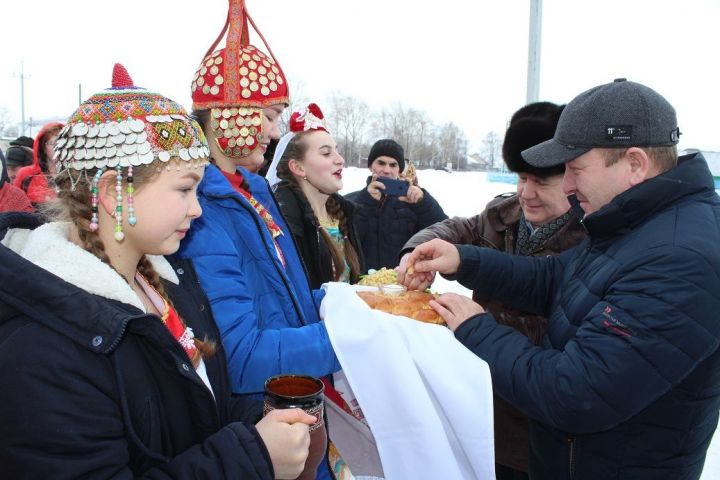 День Крещения Господне жители Городище Дрожжановского района отмечают сельским праздником
