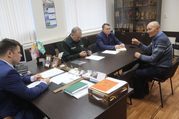 Заместитель минэкологии и природных ресурсов РТ встретился с жителями Дрожжановского района