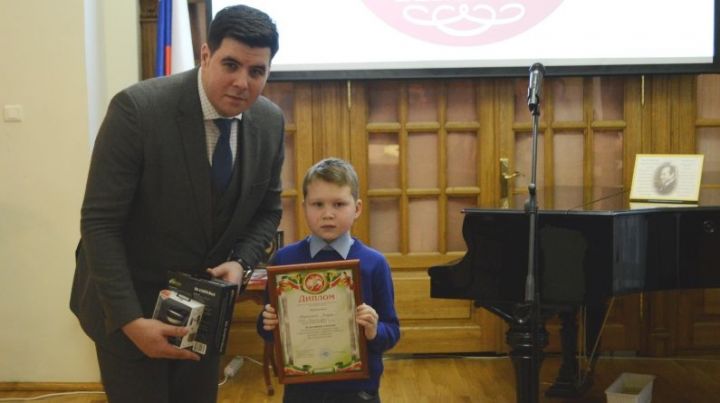 Воспитанник приюта "Тёплый дом" награждён Дипломом и призами конкурса «Туган тел»