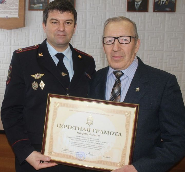 Ветерана МВД Дрожжановского района поздравили с юбилеем