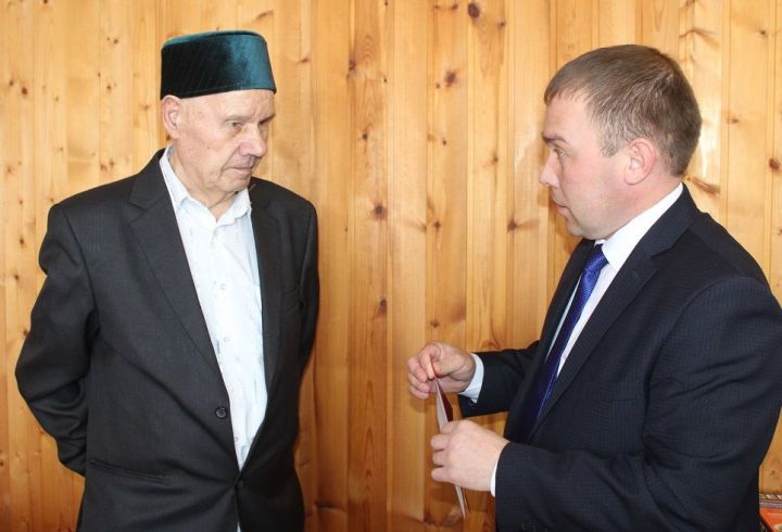 Жителя Дрожжановского района  поздравили с 90-летием