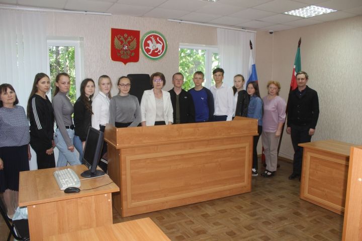 Учащиеся МБОУ «Городищенская СОШ» Дрожжановского района побывали на суде