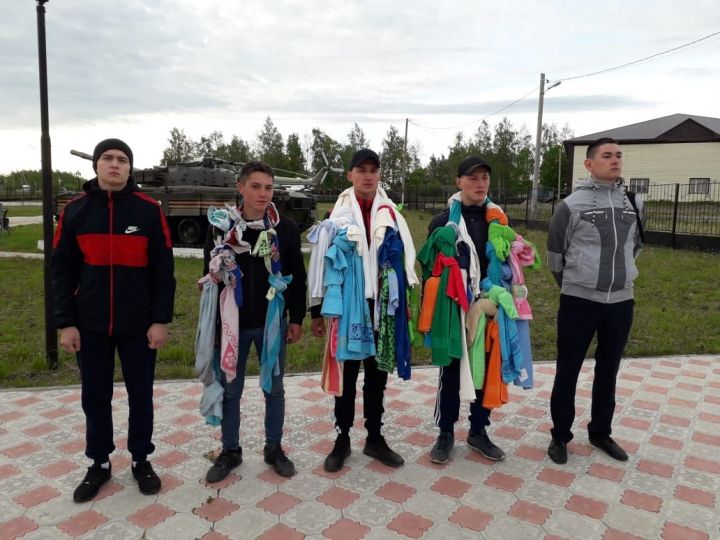 5 новобранцев Дрожжановского района отправились служить в армию