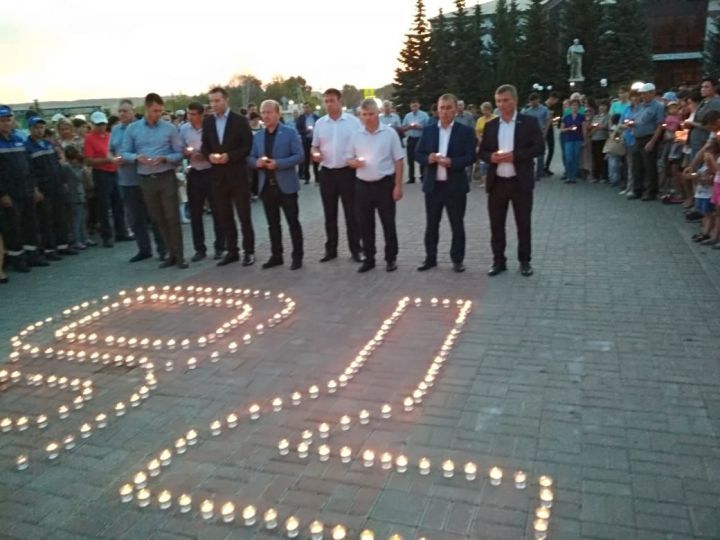 Дрожжановцы присоединились к акции «Свеча памяти»