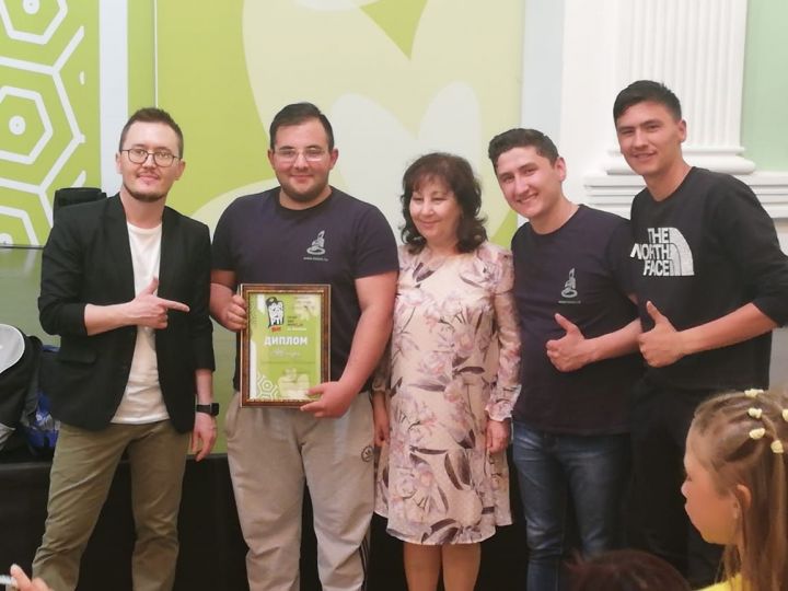 Команда КВН  “Дрожжановские мишары" награждена  Дипломом победителя