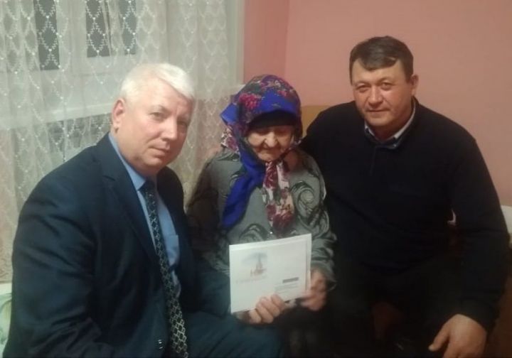 Долгожительница Дрожжановского района отмечает юбилей в доме престарелых