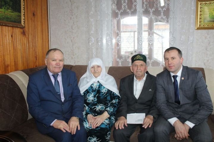 Жителю села  Старые Какерли Исламше Ахатовичу Халилову исполнилось 90 лет