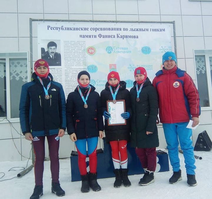 Дрожжановские лыжники заняли 3 место среди 12 команд сельских районов