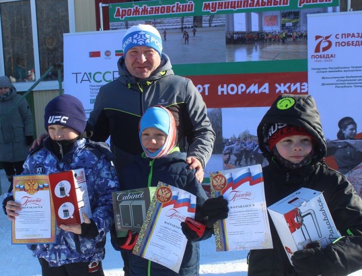 Дрожжановцы вышли на старт «Лыжня Татарстана – 2020»