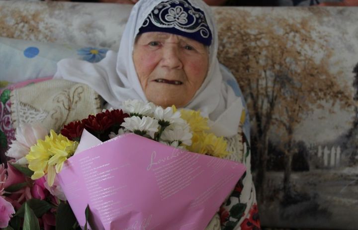 Жительницу села Шаймурзино Дрожановского района поздравили с 90 летием