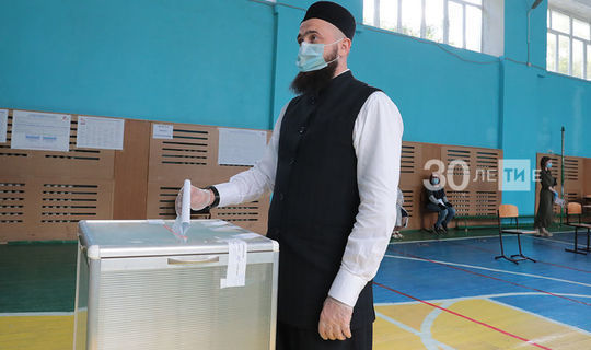 Камиль хазрат Самигуллин проголосовал по поправкам к Конституции РФ