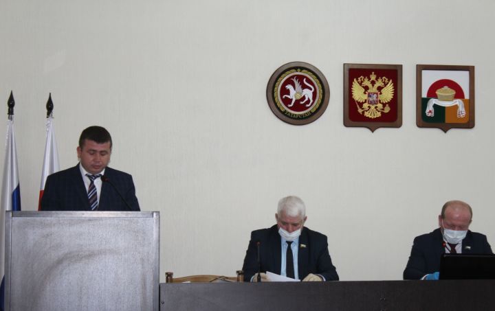 В Дрожжаном депутаты утвердили кандидатуру на должность председателя финансово-бюджетной палаты