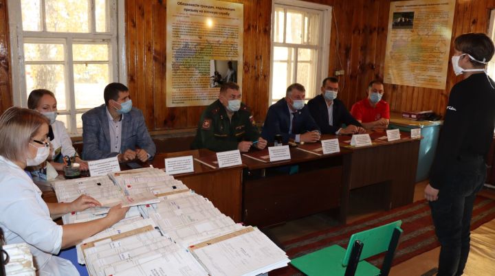 В Дрожжановском районе начала работать осенняя призывная медкомиссия